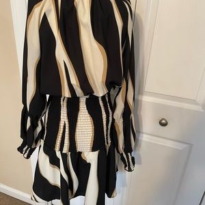 Wavy print flounce hem dress